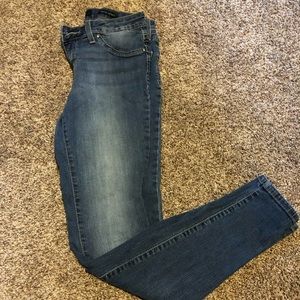 Jessica Simpson Kiss Me Jeggings